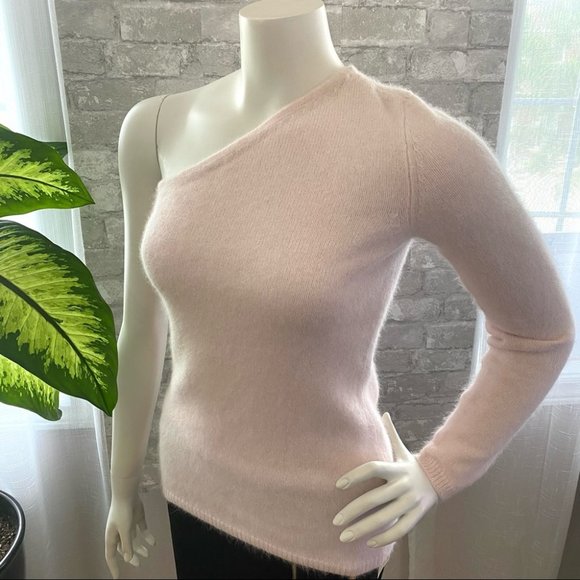 SOLD | NWT Le Chateau Angora Rabbit Pink Sweater - Picture 11 of 13